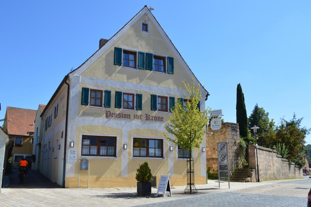 Hotel Garni Und Apartments Zur Krone Hilpoltstein Esterno foto